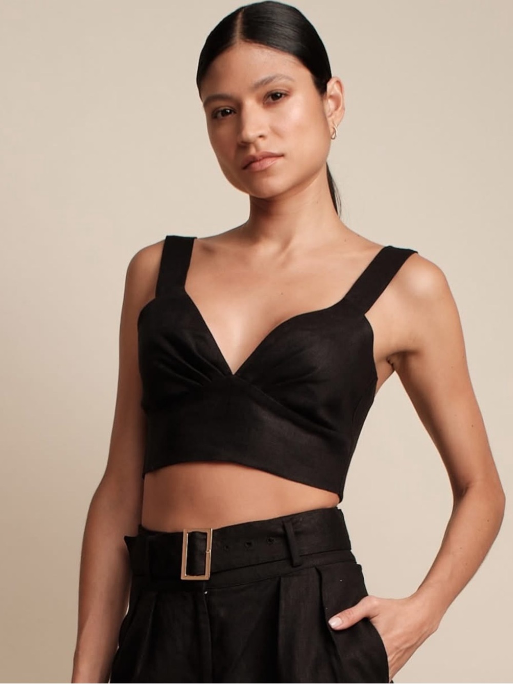 HEVRON minimalist stunning Levy Linen Top in Black
